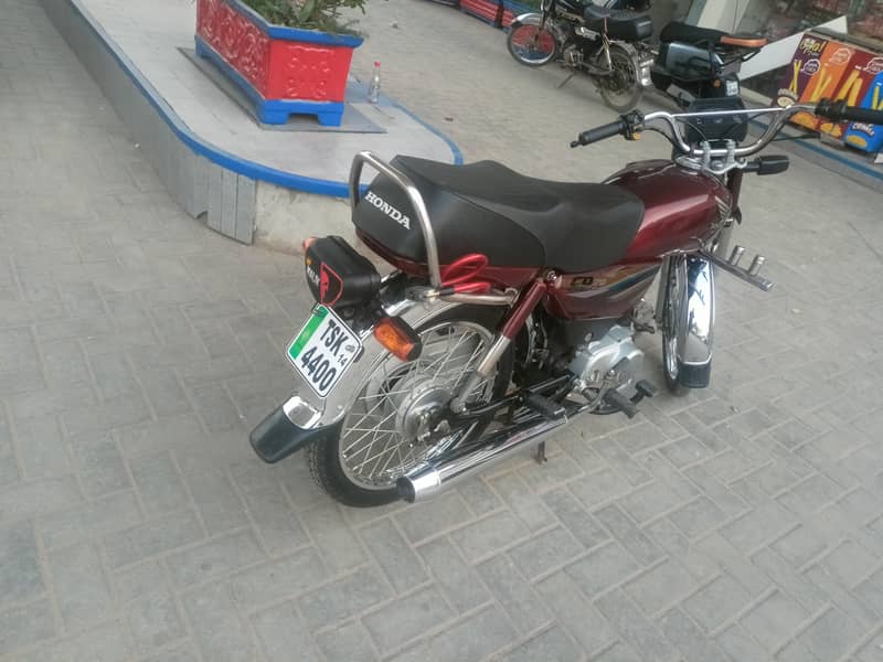 Honda cd70 3
