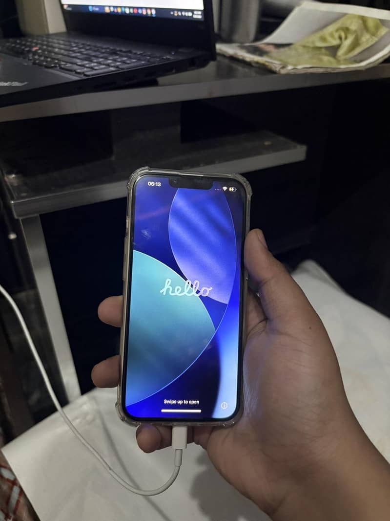 Apple iPhone 13 2
