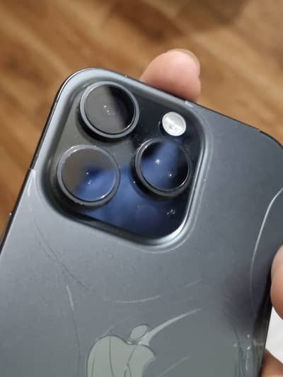 Apple iPhone 16 Pro