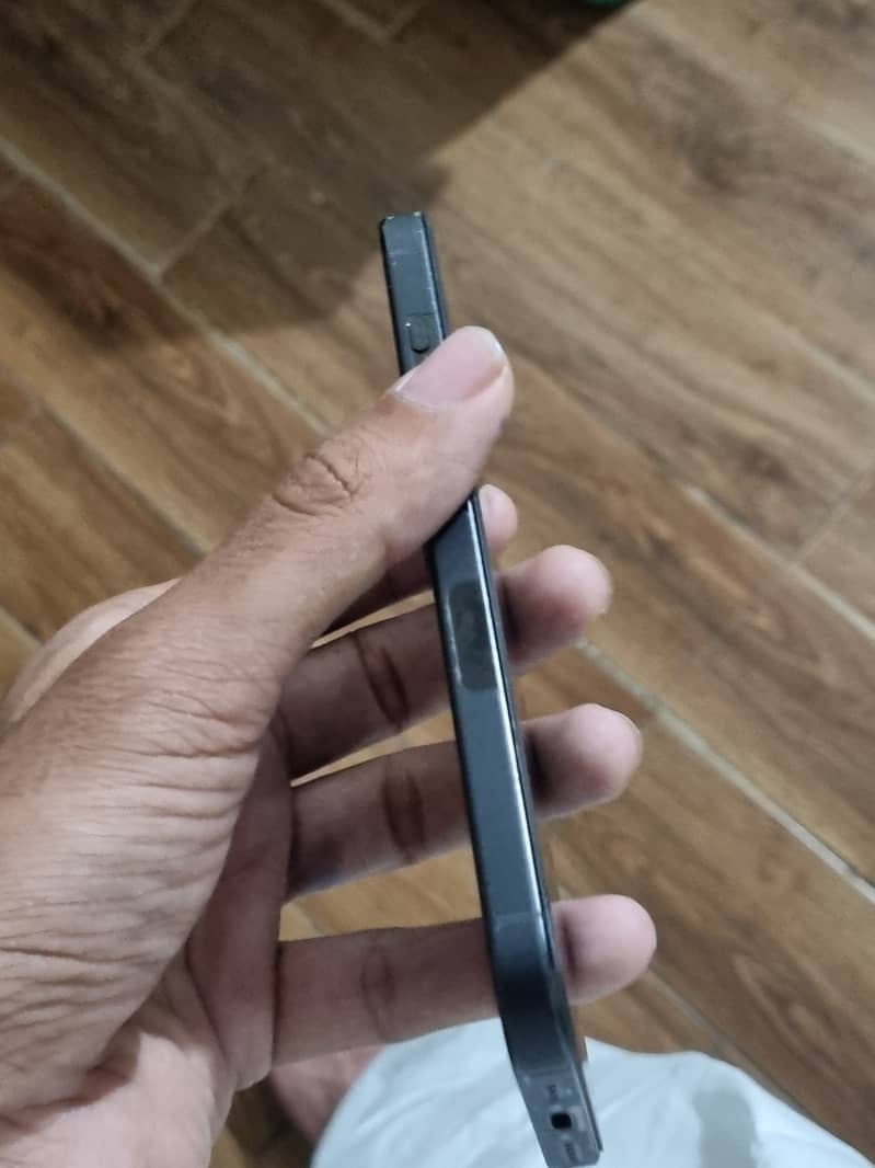 Apple iPhone 16 Pro 5