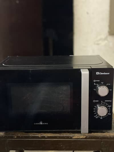 Dawlance Microwave Oven DW-MD10 – 700W – Used