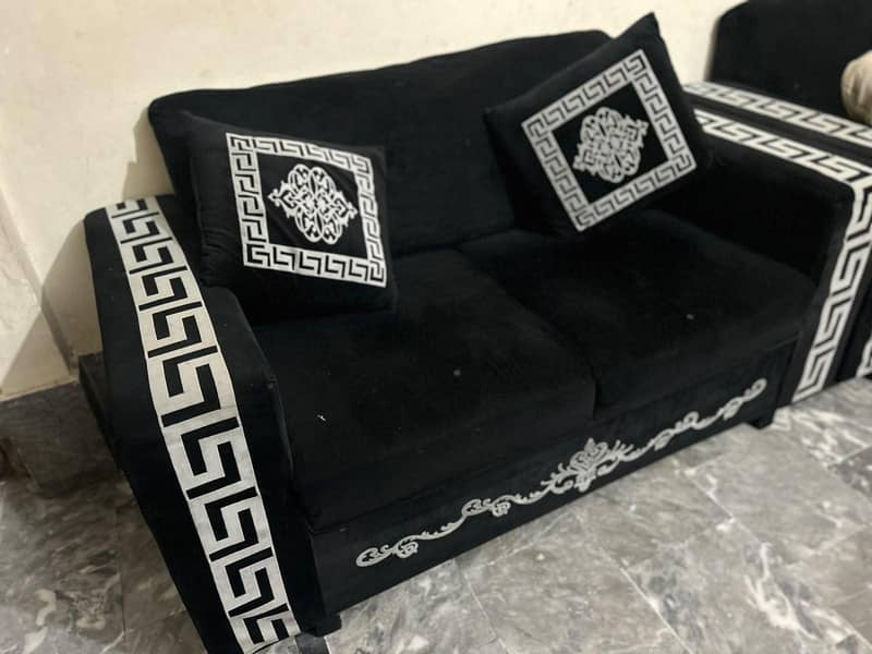 Black Elegant Sofa 3