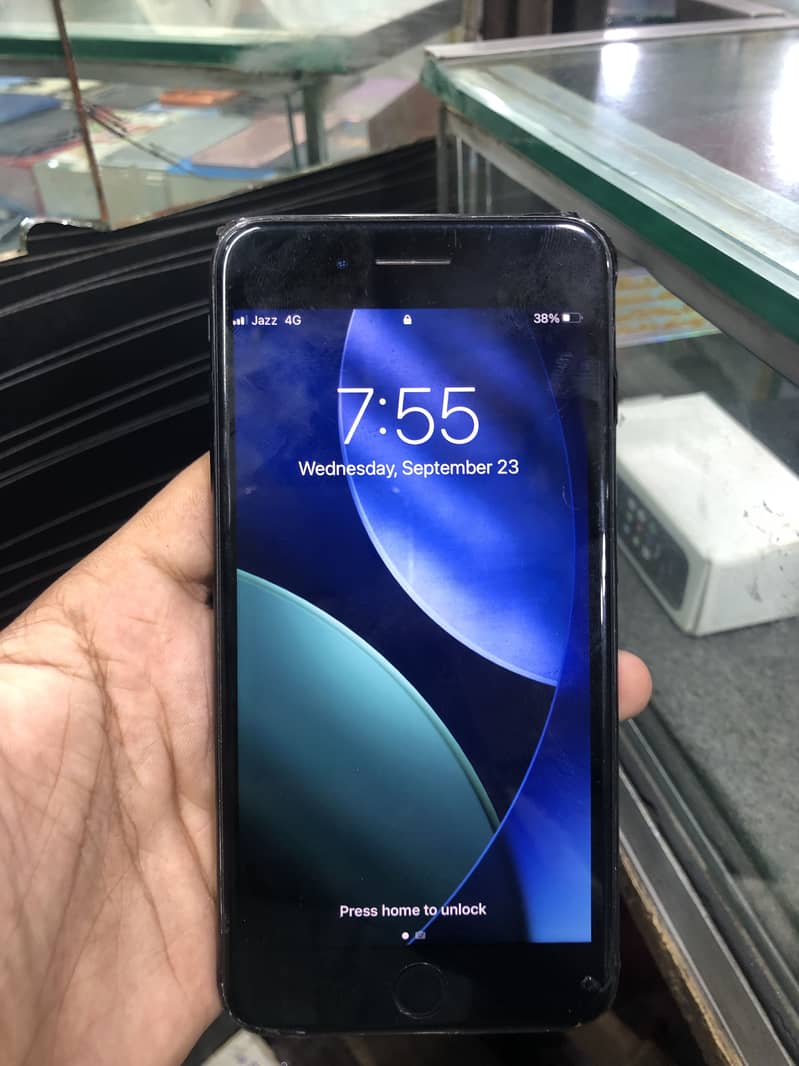 Apple iPhone 7 Plus 3