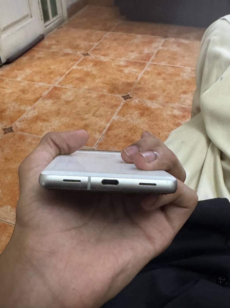 Google Pixel 7a 1