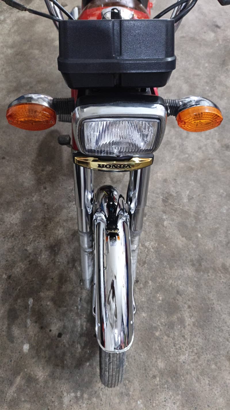 CG. 125 model 2017 12