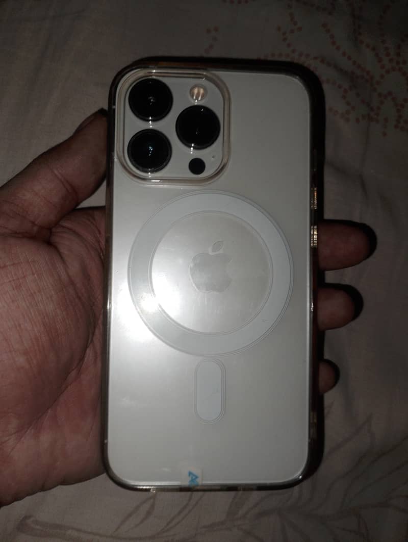 Apple iPhone 13 Pro 1