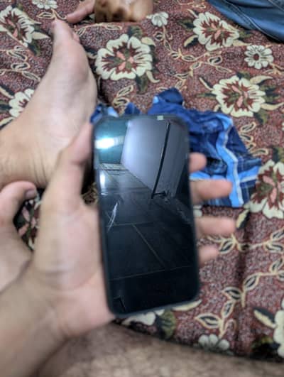 Apple iPhone 13 Pro read description carefully