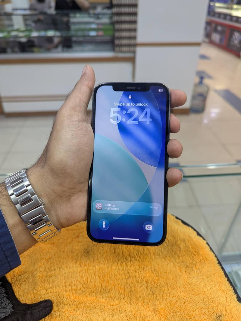 Apple iPhone 12 Pro 2