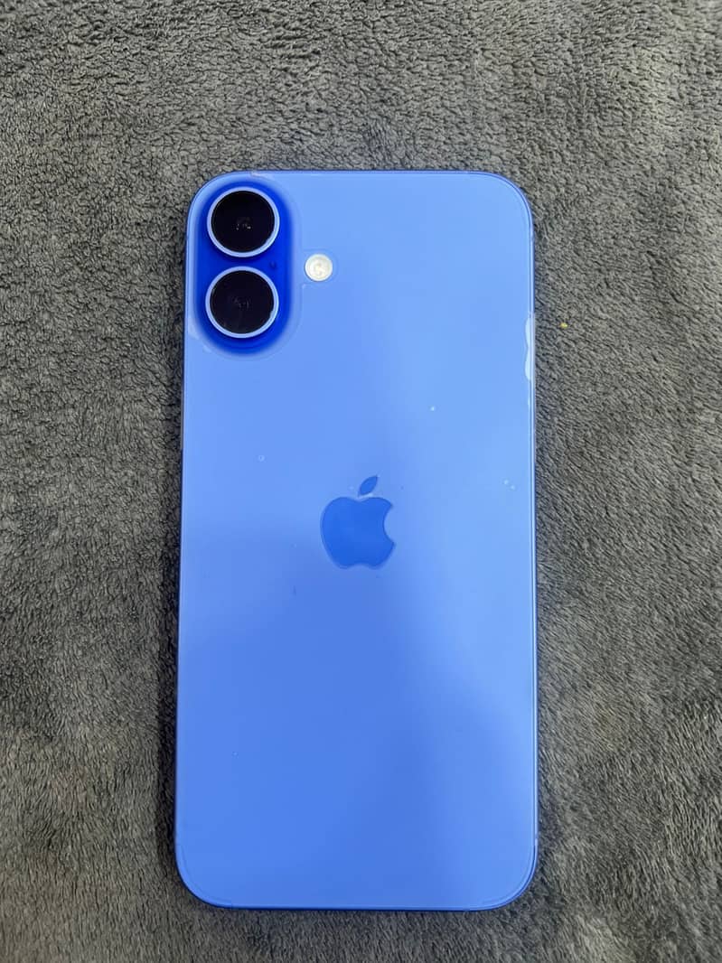 Apple iPhone 16 Plus 0