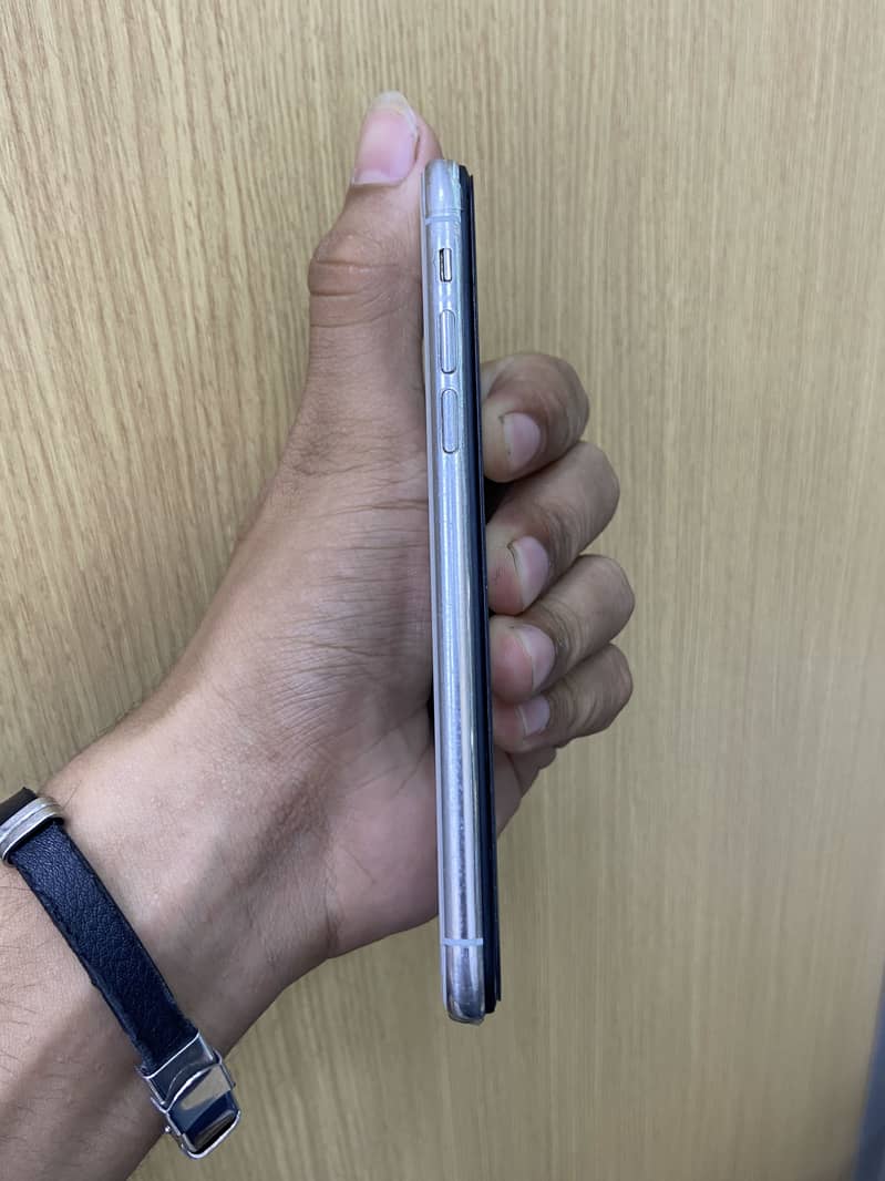 Apple iPhone X 2