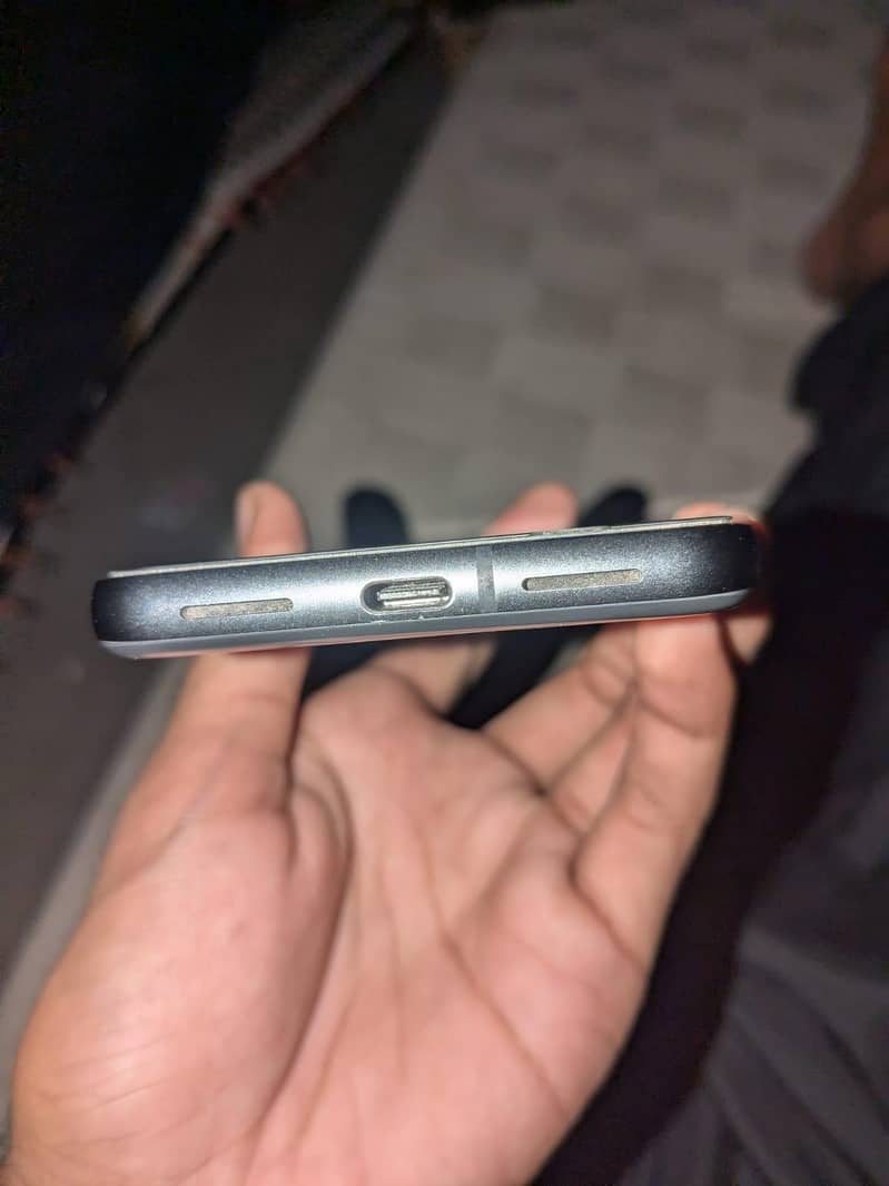 Google Pixel 8 3