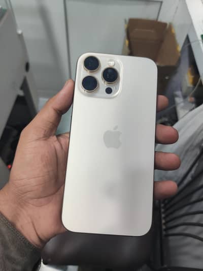 Apple iPhone 16 Pro Max jv