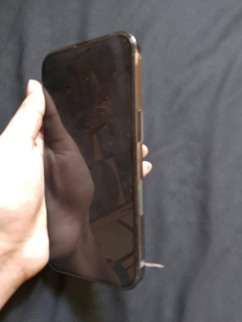 Apple iPhone 13 Pro 2