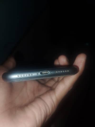 Apple iPhone 11 ram 64 battery  time good condition 10.9