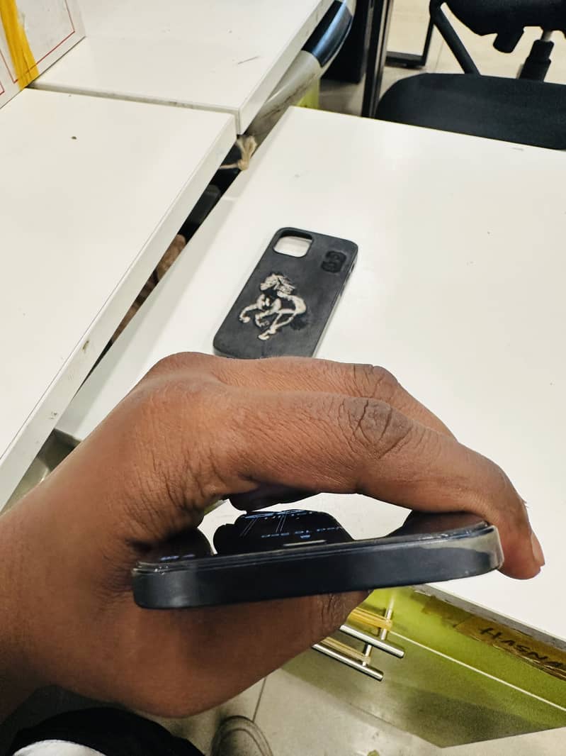 Apple iPhone 12 2
