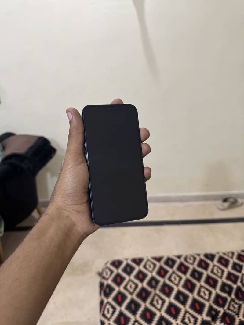 iPhone 12 7