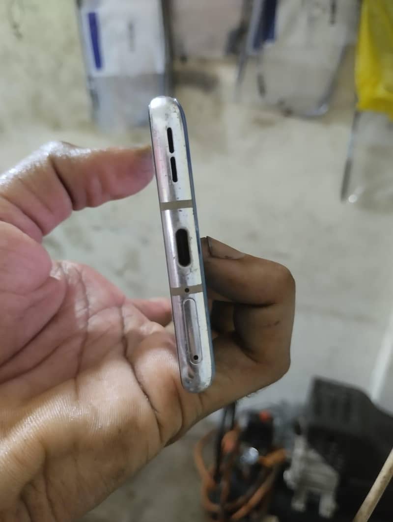 One Plus 8 5G 4