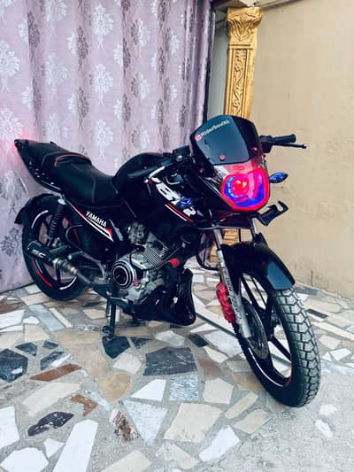 Yamha Ybr full modify with all original parts.
