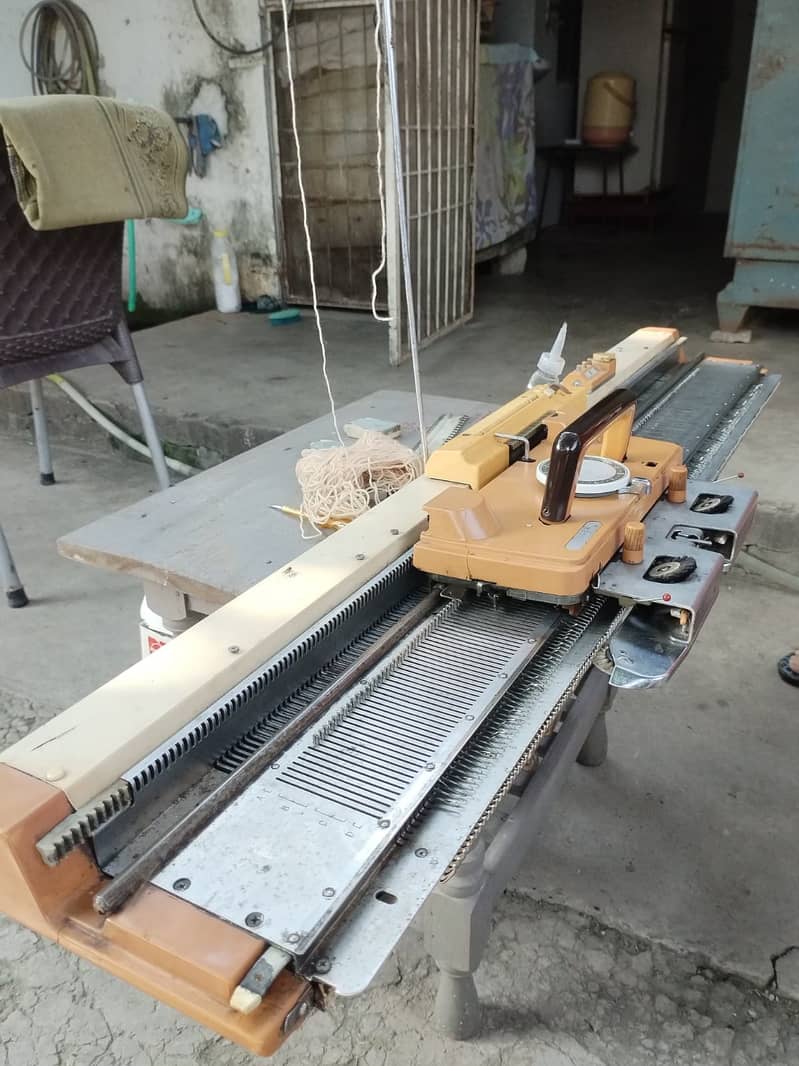 Knitting Machine 5