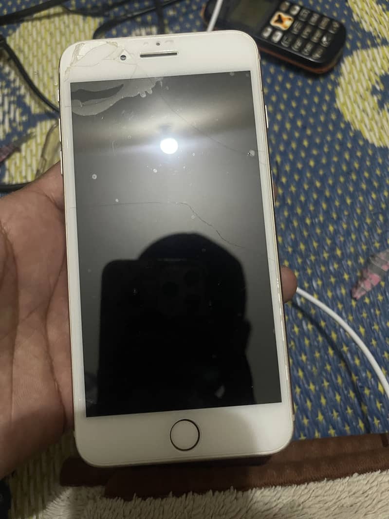 Apple iPhone 8 Plus 2