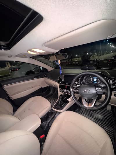 Hyundai Elantra 2021