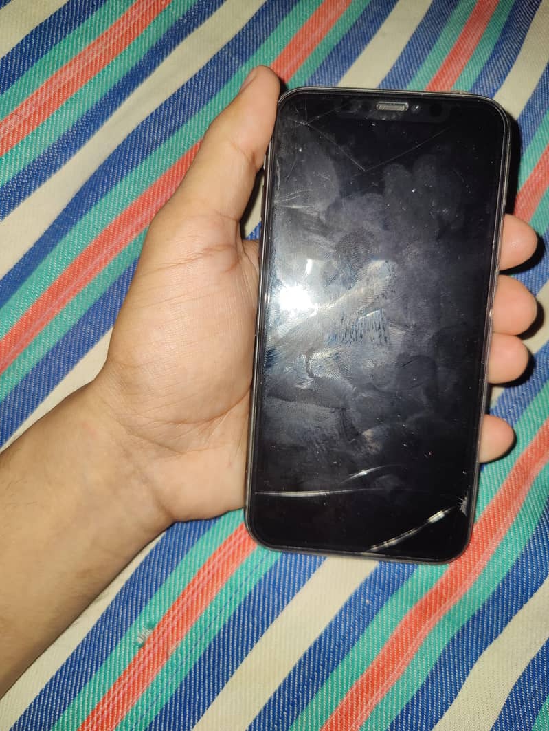Apple iPhone 11 3