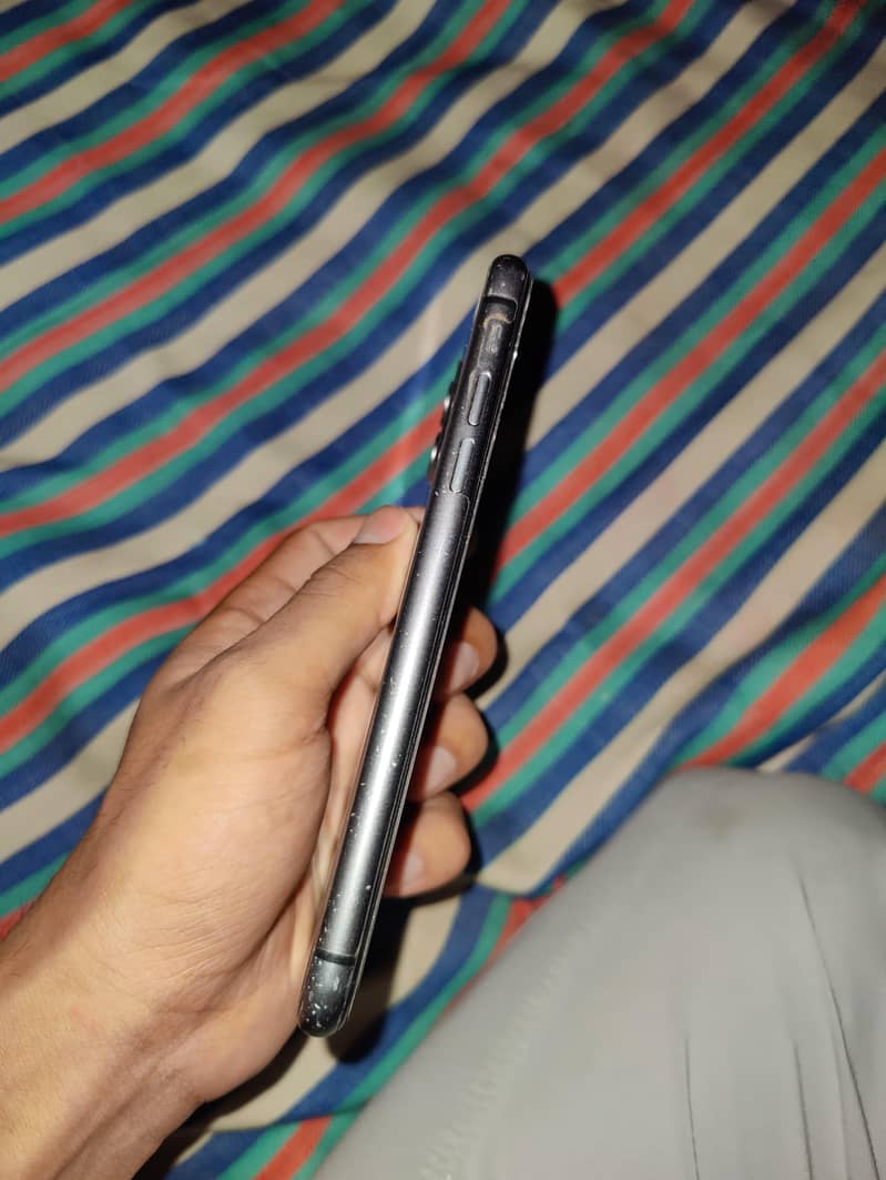 Apple iPhone 11 5