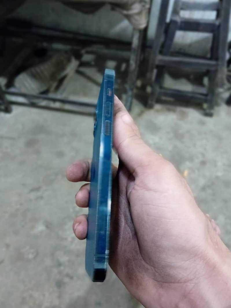 Apple iPhone 12 Pro 2