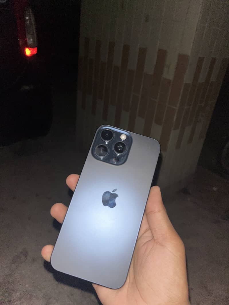 Iphone 15 pro max 1