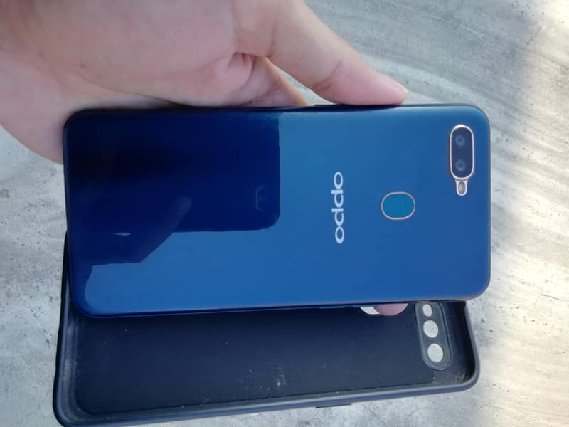 OPPO A7 0