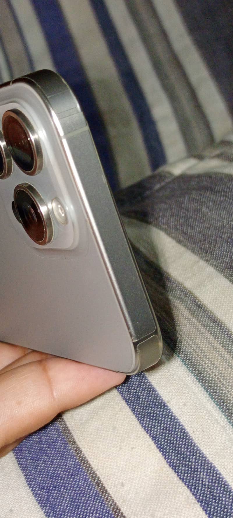 Apple iPhone 15 Pro Max 5