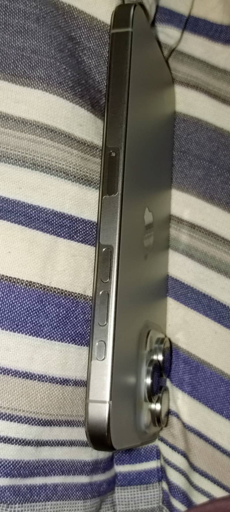 Apple iPhone 15 Pro Max 6