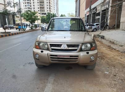 Mitsubishi Pajero 2004