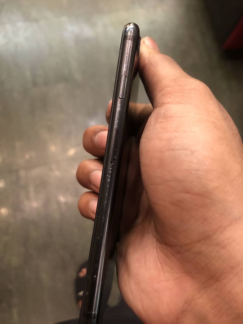 Apple iPhone 7 4