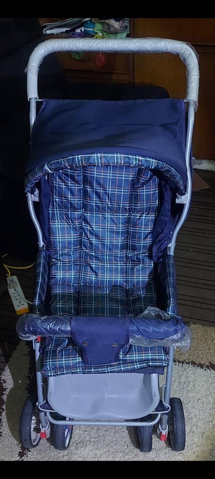 2 strollers,A one condition 2