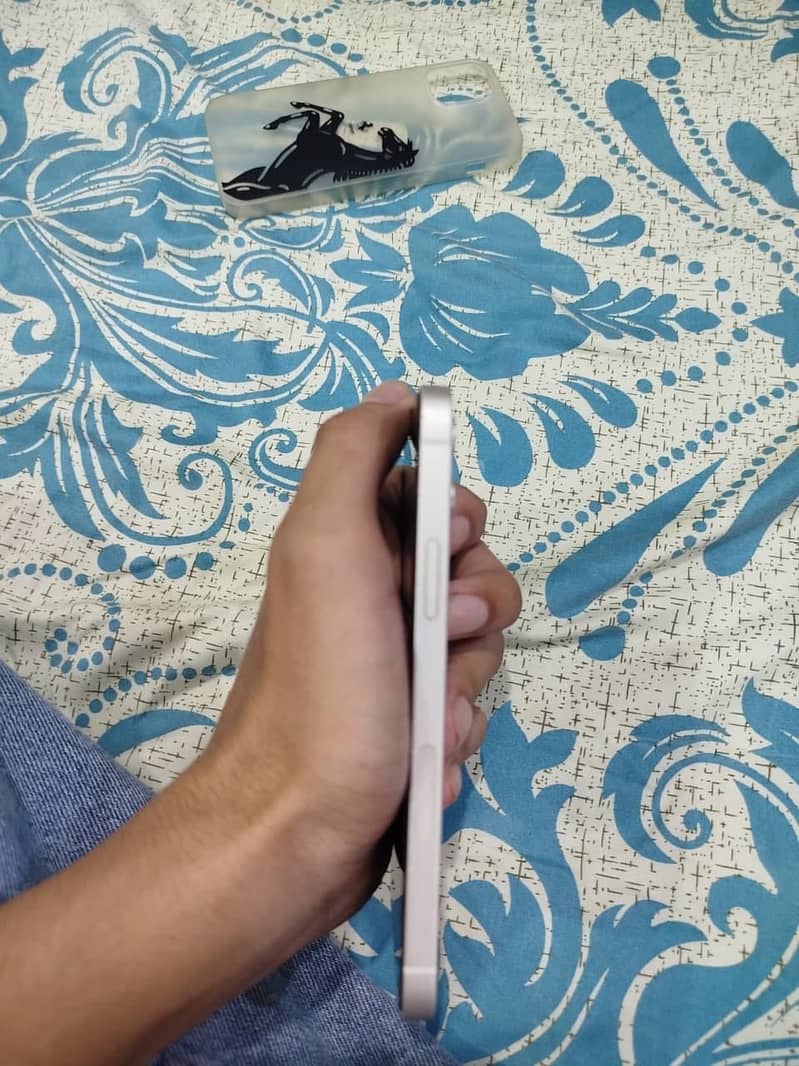 Apple iPhone 12 2