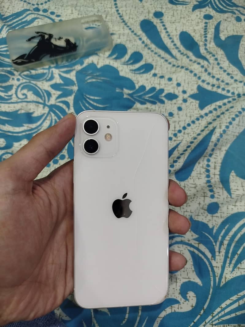 Apple iPhone 12 3