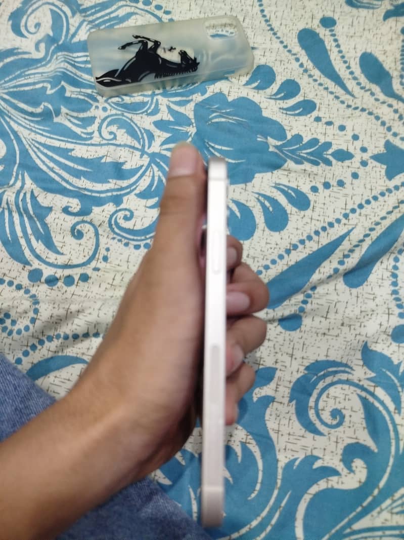 Apple iPhone 12 5