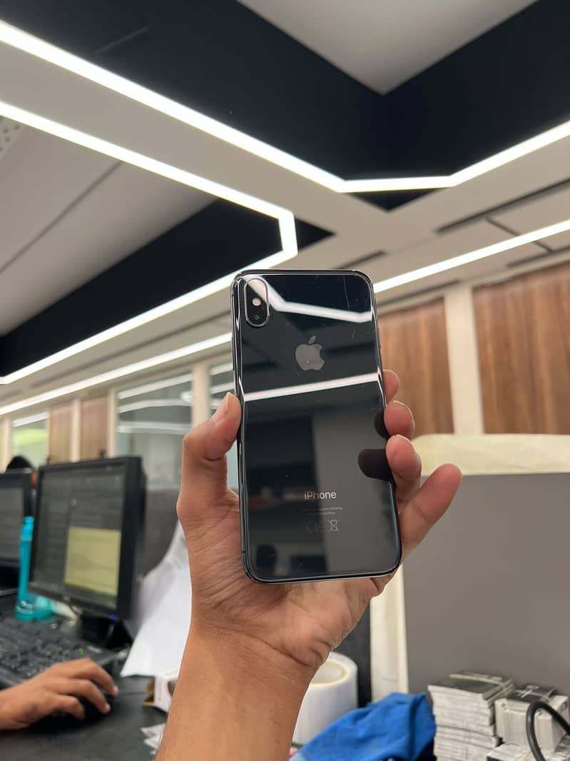 Apple iPhone X 1