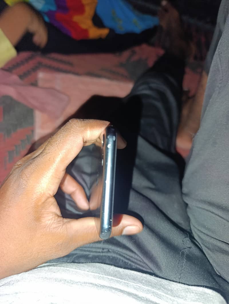 Apple iPhone 7 0