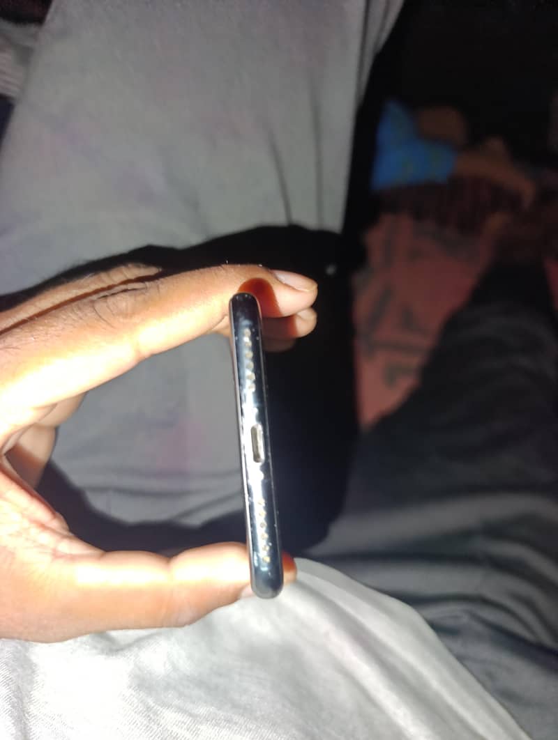 Apple iPhone 7 1