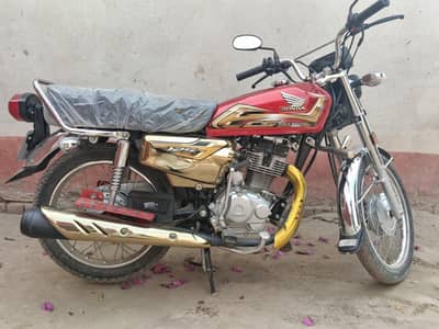 Honda 125 Gold Edition Color (Black+Red)2026 Model