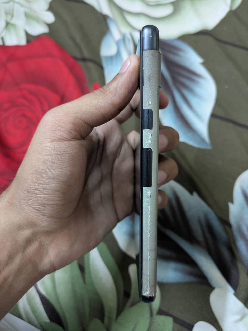 Google Pixel 7a 5
