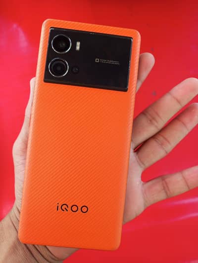 Vivo iQOO