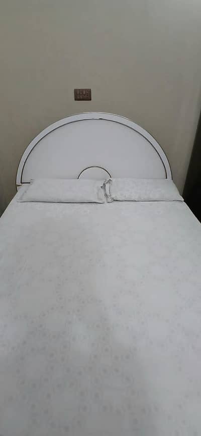 Bed with Mattres