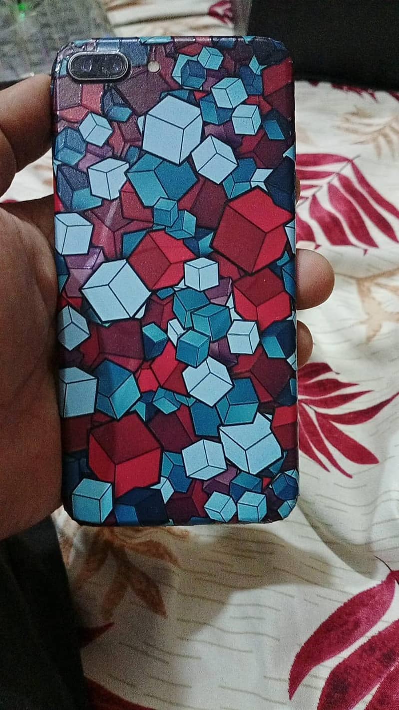Apple iPhone 8 Plus 1