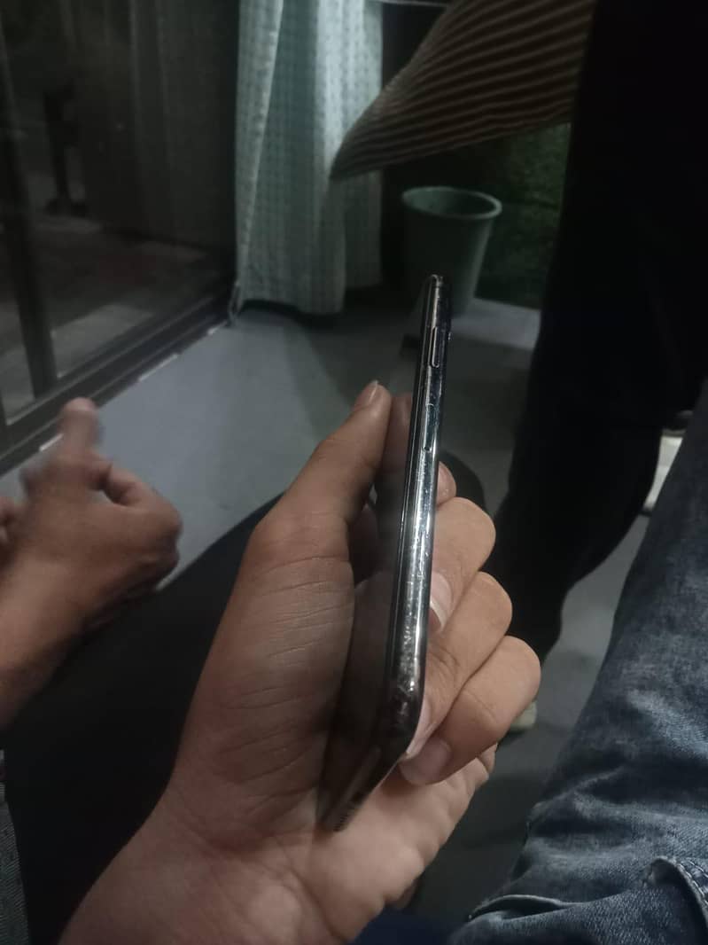 Apple iPhone X 1
