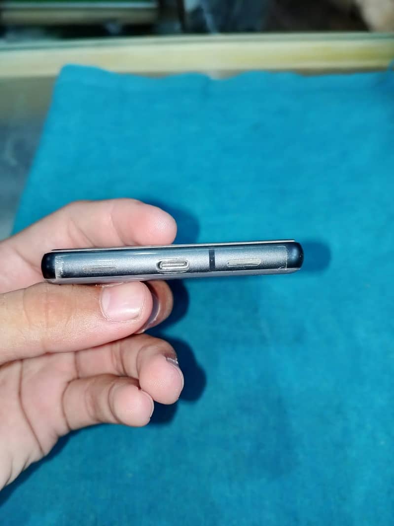 Google Pixel 7a 2
