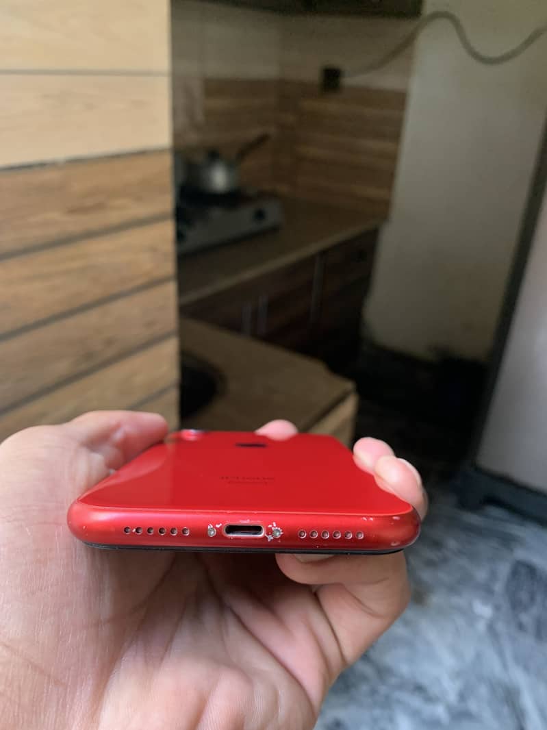 iPhone XR 6