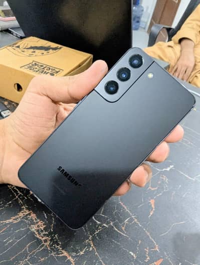 Samsung Mobile S22
